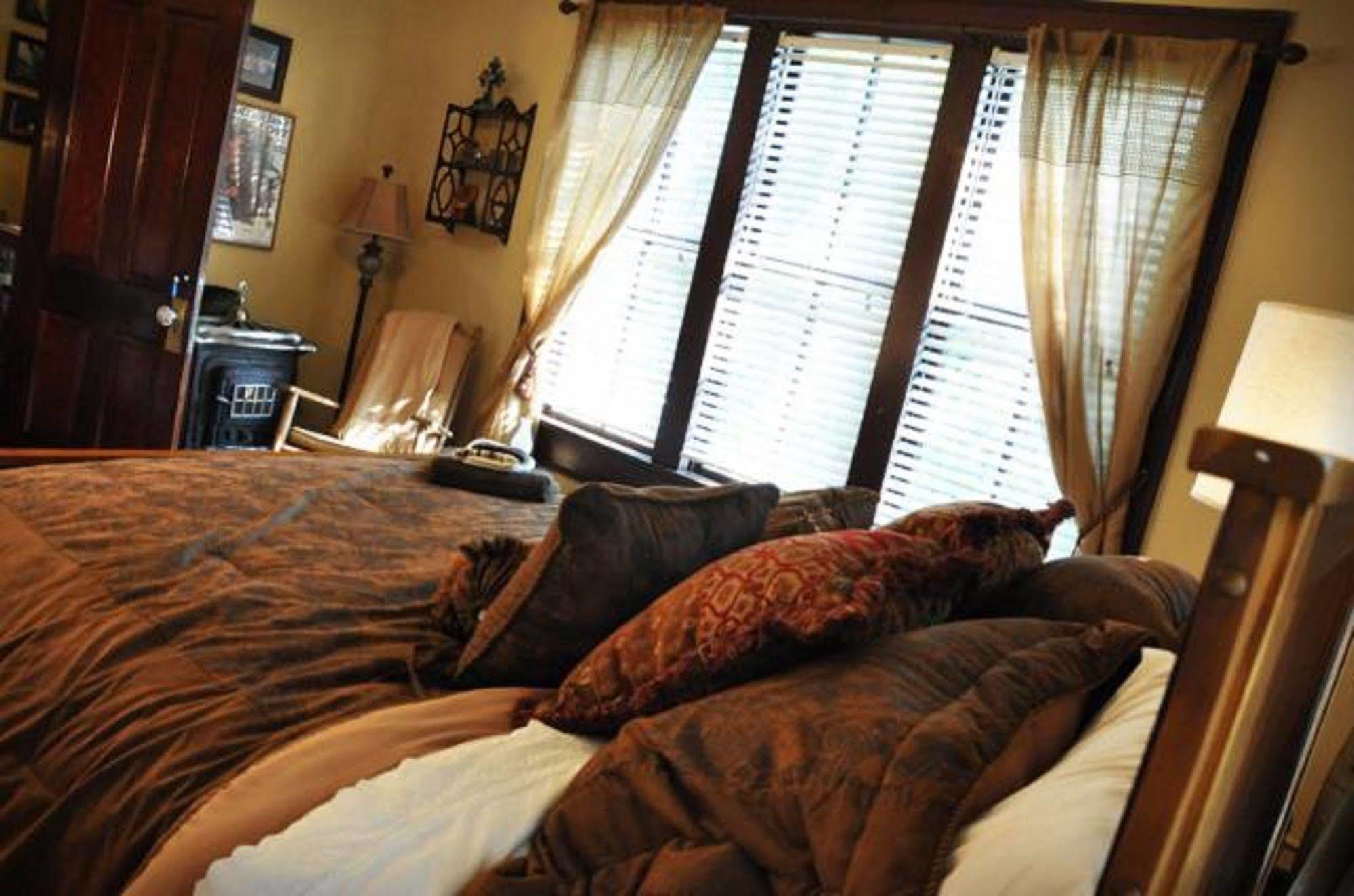 Texas Forest Country Retreat Huntington 外观 照片